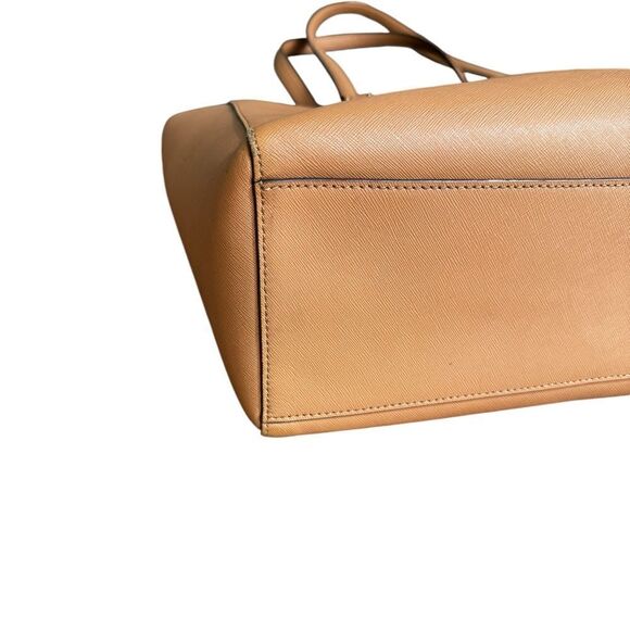 Tory Burch Robinson Leather Tote in Cardamom - Picture 9 of 12